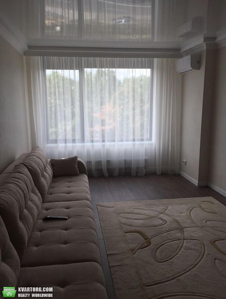 Rent out 2-room apartment. Киев,  Жмаченко — photo 3