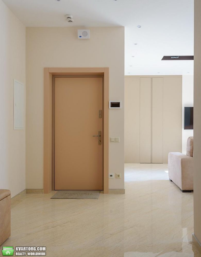 Rent out 2-room apartment. Киев, ул. Барбюса Анри — photo 4