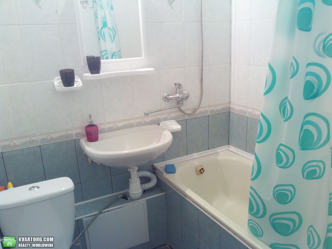 Rent out 1-room apartment. Киев,  Ватутина пр — photo 4