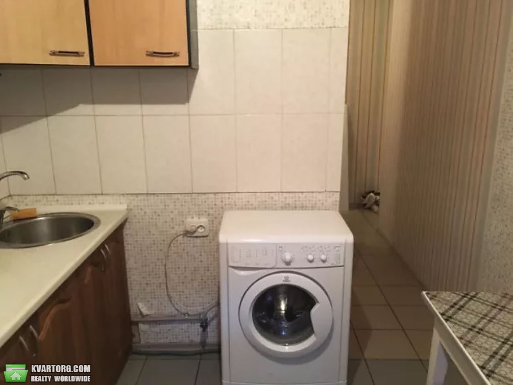 Rent out 2-room apartment. Киев,  Антонова — photo 8