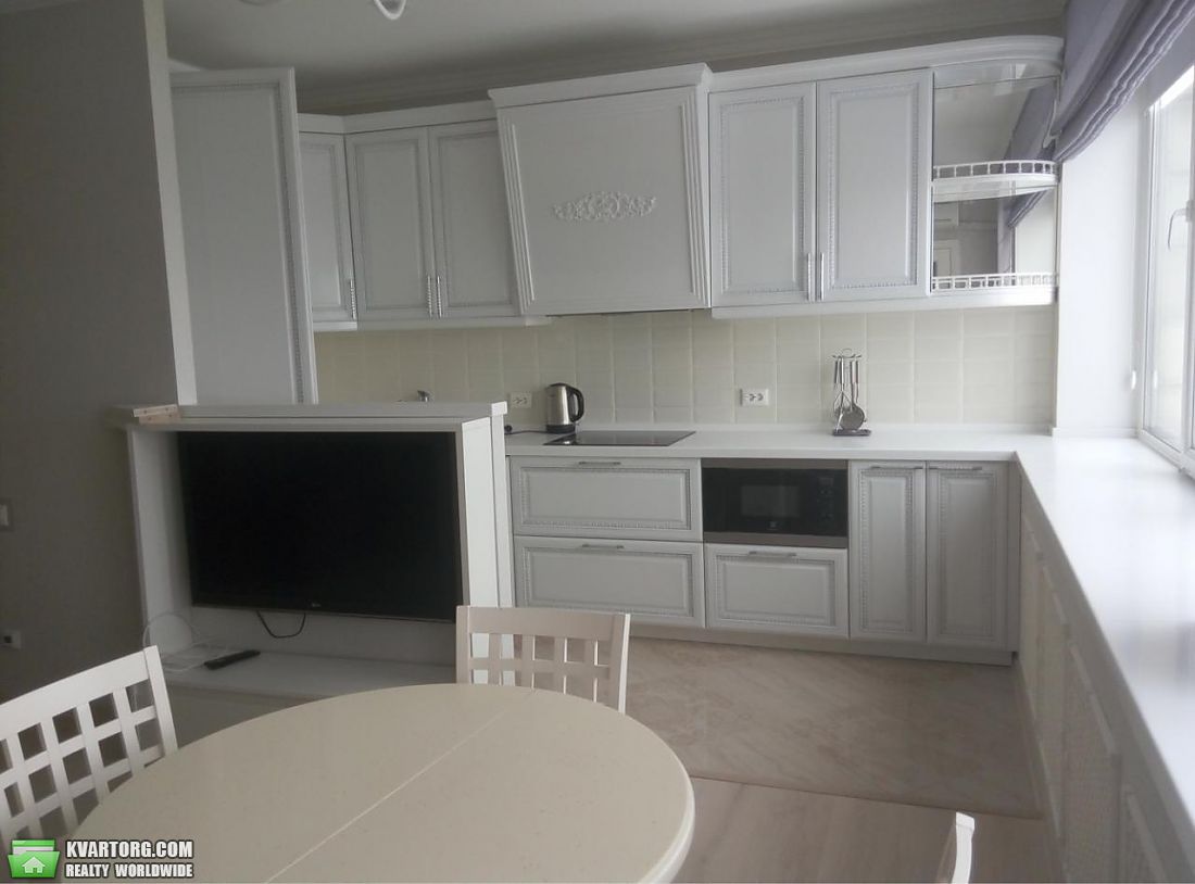 Rent out 3-room apartment. Киев,  Ирининская — photo 4