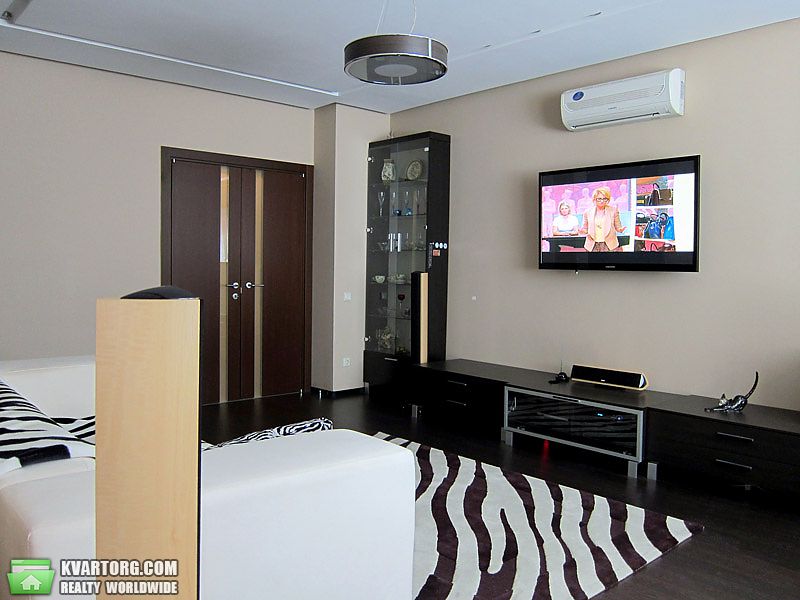 Rent out 2-room apartment. Киев,  Черновола — photo 6