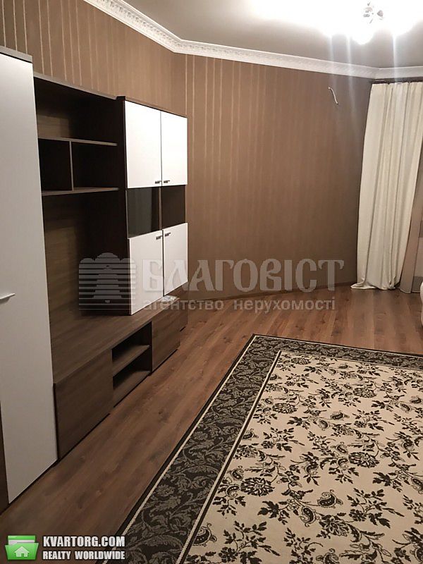 Rent out 2-room apartment. Киев,  Вышгородская — photo 2