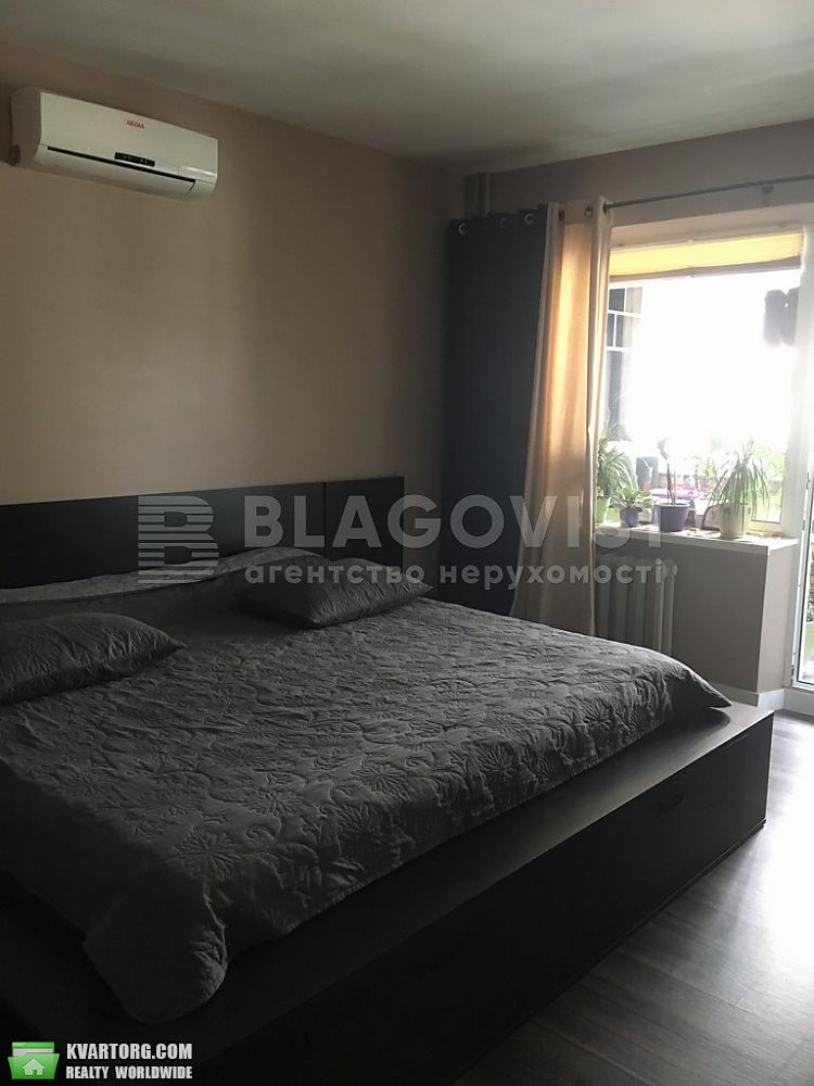 Rent out 3-room apartment. Киев,  Пчелки — photo 4