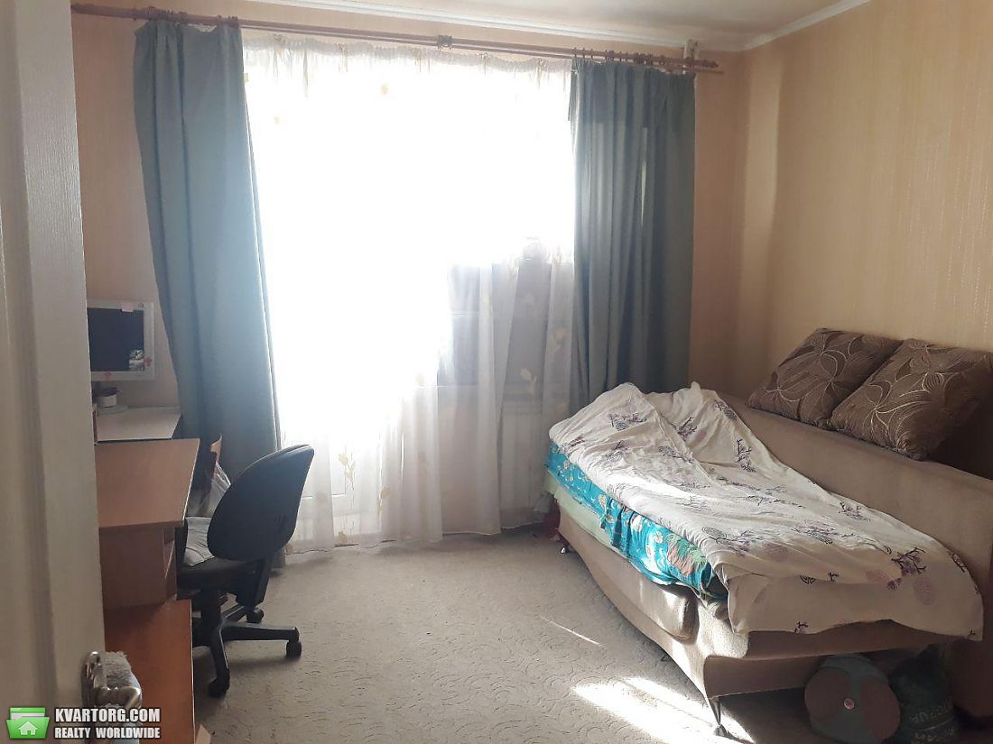 Sell 4-room apartment. Киев,  Бориспольская — photo 3