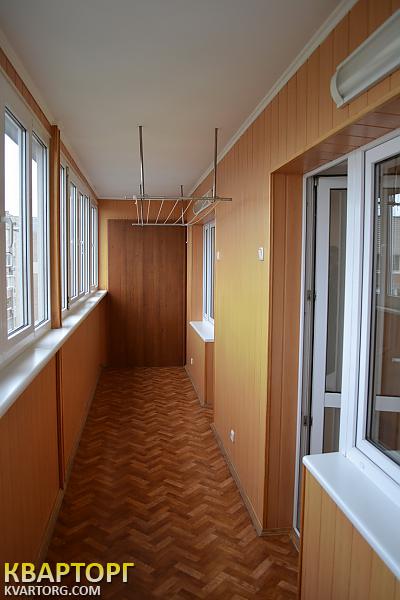 Rent out 2-room apartment. Киев, Луначарского Анатолия ул. — photo 8