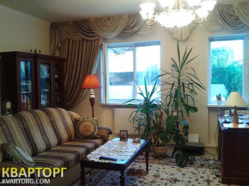 Rent out house. Киев, Вечерняя — photo 1