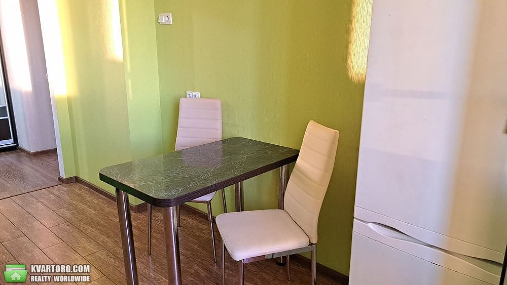Rent out 1-room apartment. Киев,  Автозаводская — photo 4