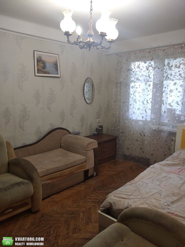 Rent out 2-room apartment. Киев, Миру проспект — photo 2