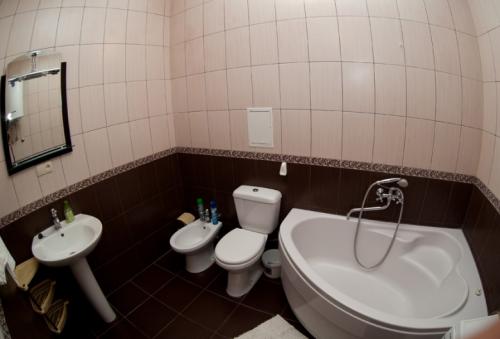 Rent out 3-room apartment. Одесса, Среднефонтанская, 19б — photo 3