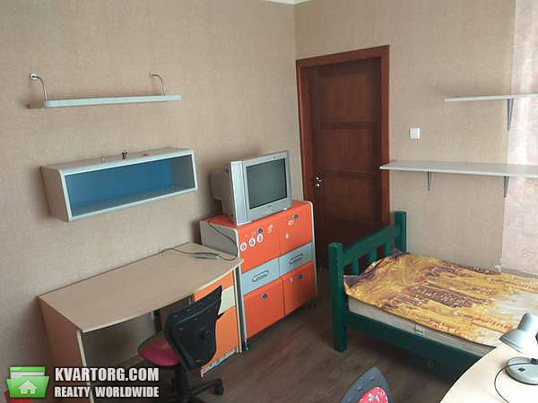 Rent out 2-room apartment. Киев, Радунская ул. — photo 6