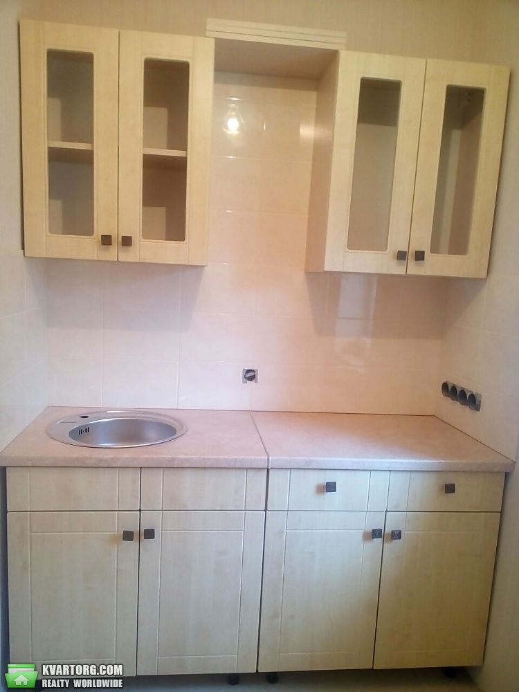 Sell 1-room apartment. Киев,  Малокитаевская — photo 1