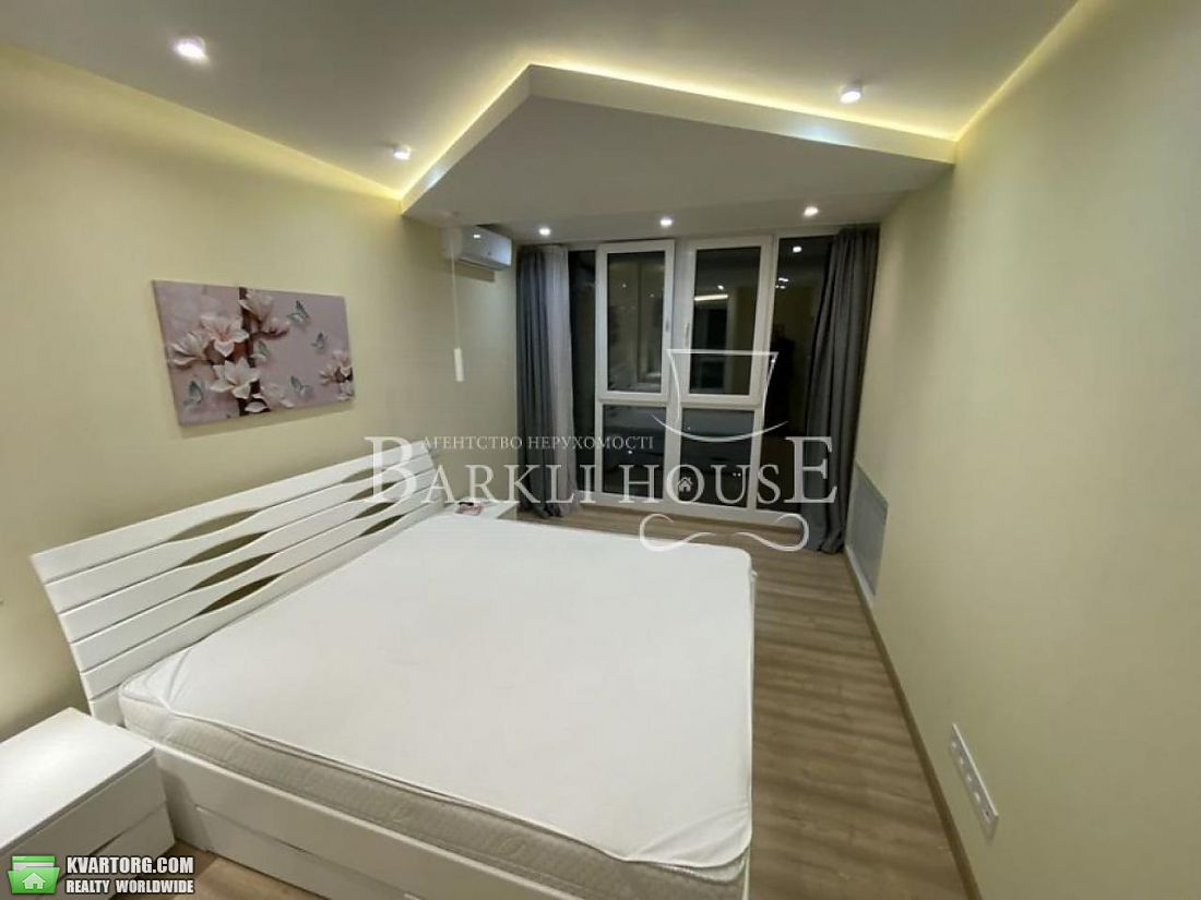 Rent out 2-room apartment. Киев,  Леси Украинки бул — photo 5