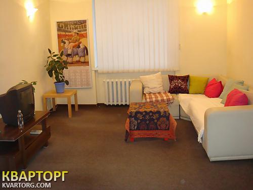 Rent out 3-room apartment. Киев,  Выборгская — photo 1