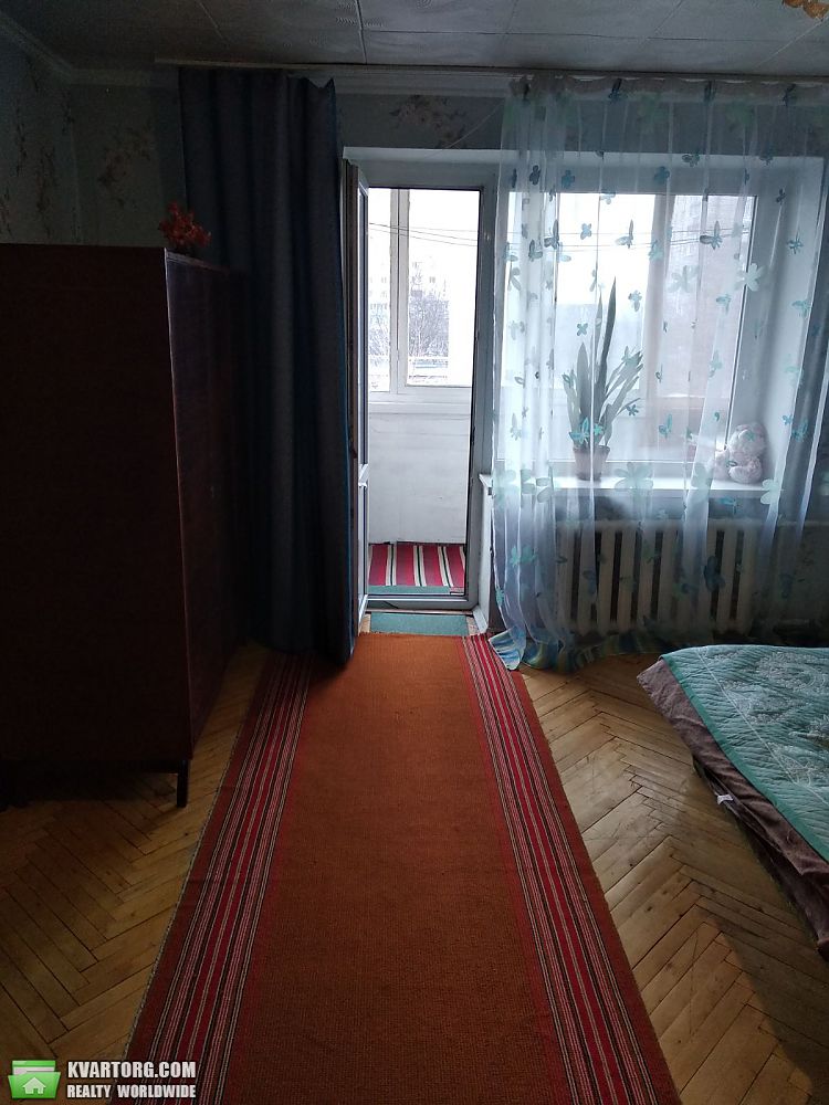 Rent out 1-room apartment. Киев,  Ватутина пр — photo 1