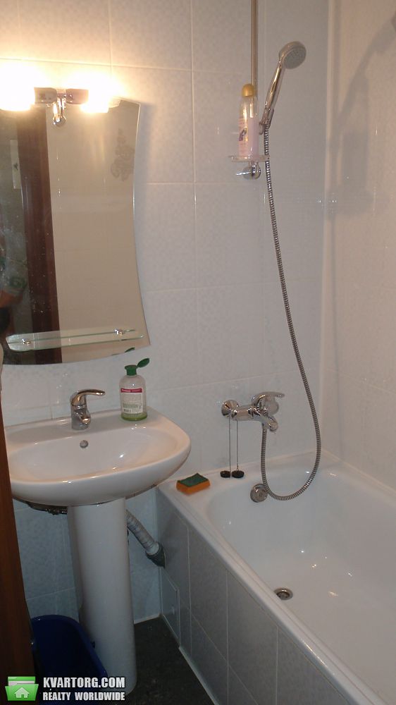 Rent out 2-room apartment. Киев, Кирилловская — photo 4
