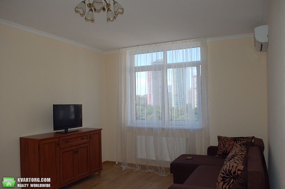 Rent out 1-room apartment. Киев,  Саперно-Слободская — photo 3