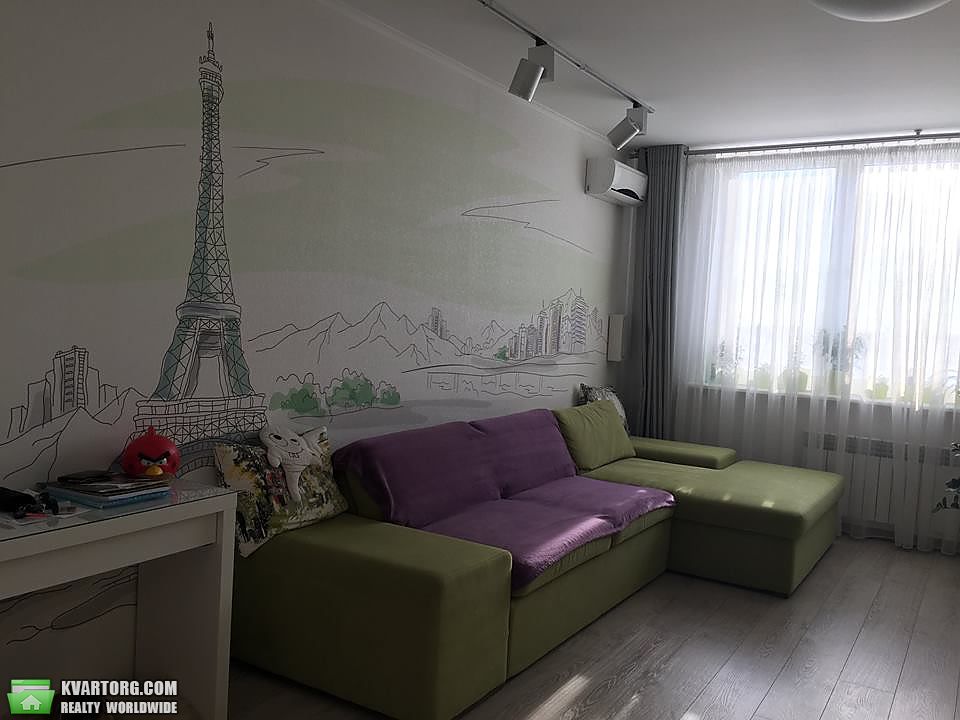 Rent out 2-room apartment. Киев, Чавдар — photo 3