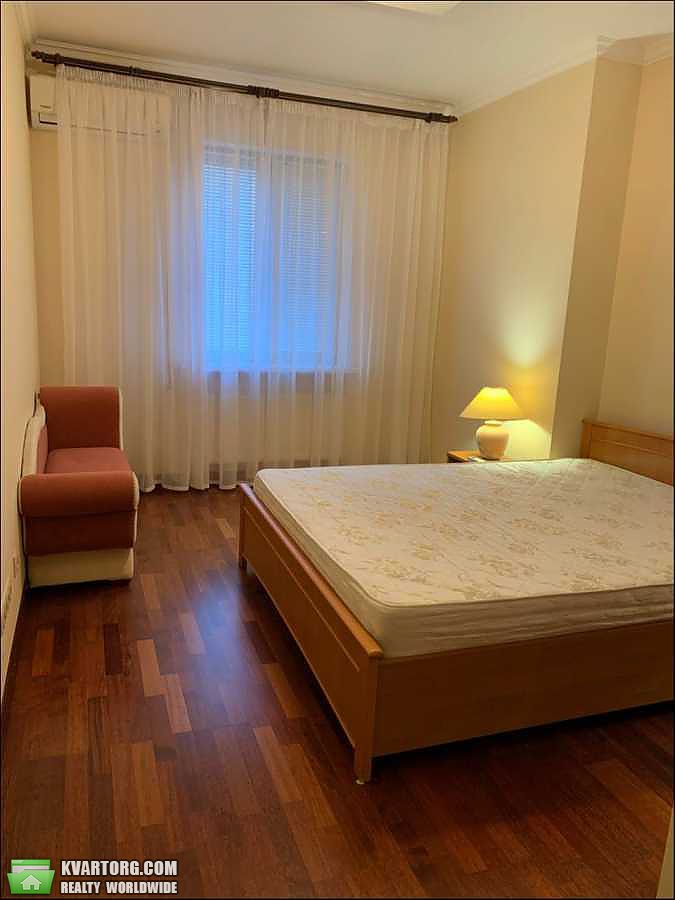 Rent out 1-room apartment. Киев,  Дегтяревская — photo 2