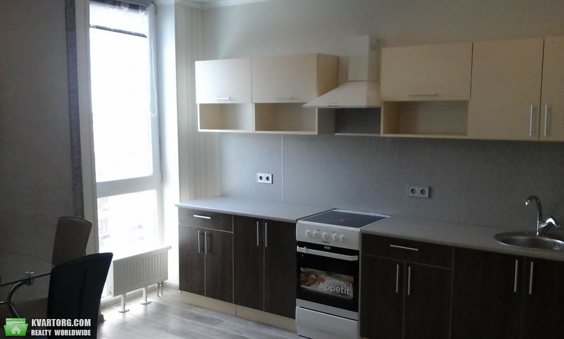 Rent out 1-room apartment. Киев,  Соборности — photo 2
