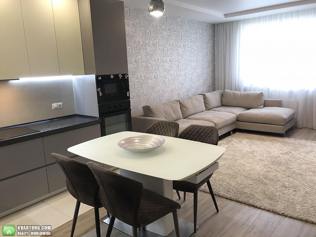 Sell 2-room apartment. Киев,  Новомостицкая — photo 1
