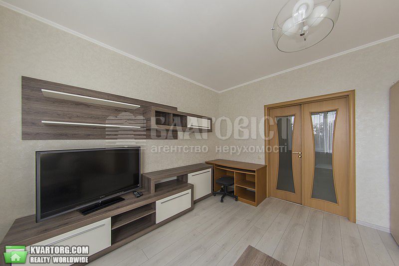 Rent out 2-room apartment. Киев,  Гоголевская — photo 3