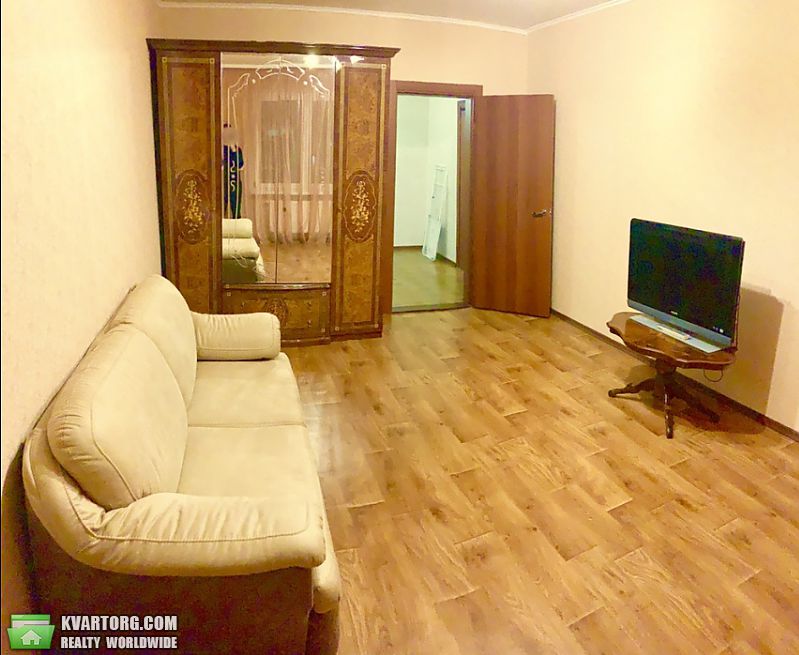 Rent out 2-room apartment. Киев,  Сергея Данченко — photo 1