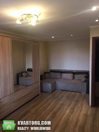 Rent out 1-room apartment. Киев,  Кловский спуск — photo 1