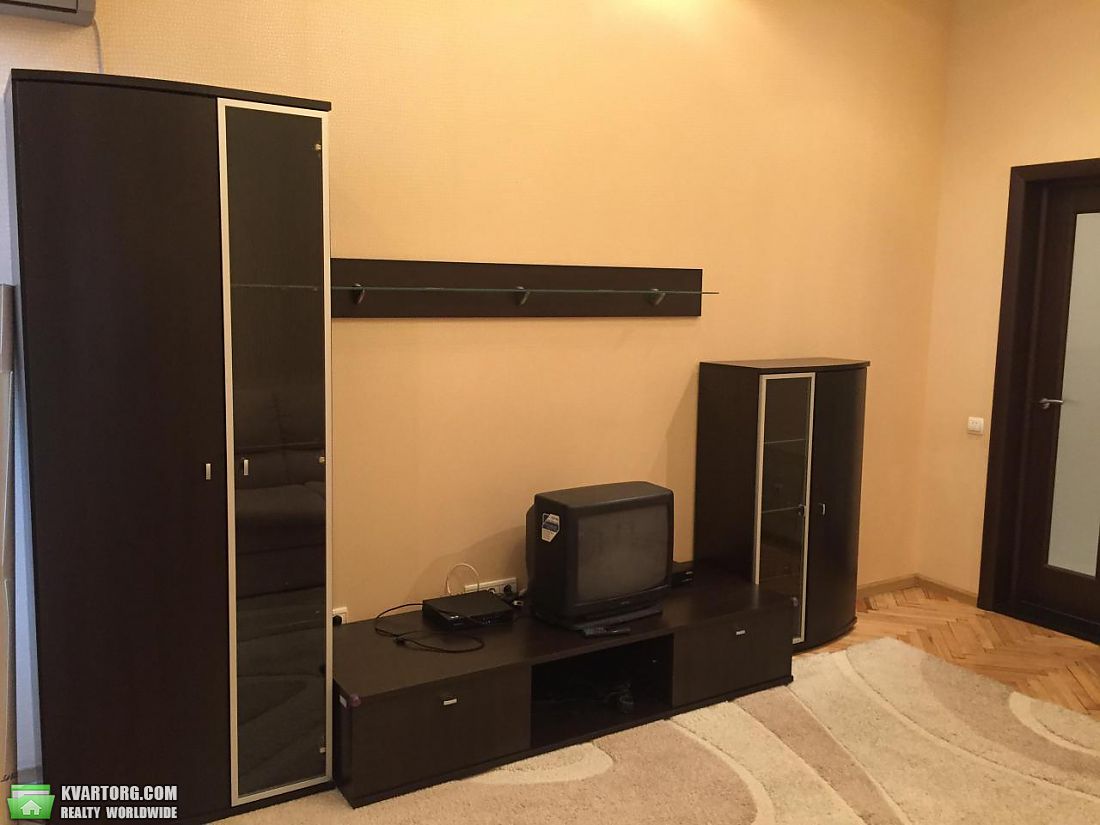 Rent out 2-room apartment. Киев, Андреевска — photo 9