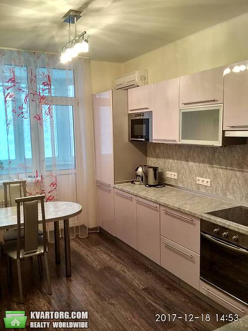 Rent out 3-room apartment. Киев,  Чавдар — photo 1