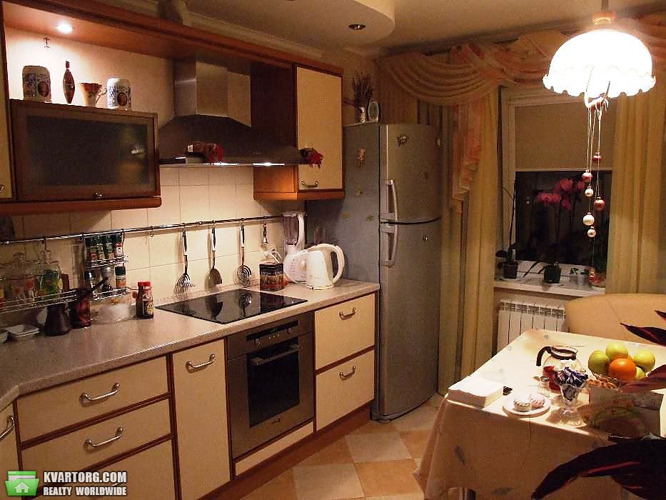Sell 3-room apartment. Киев,  Святошинская пл — photo 2
