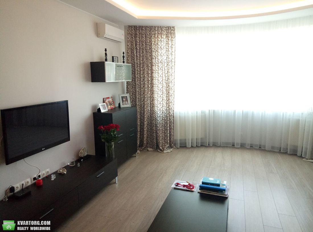 Sell 2-room apartment. Киев,  Мельникова — photo 2