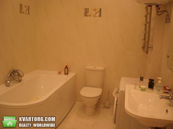 Rent out 2-room apartment. Киев,  Щорса — photo 6