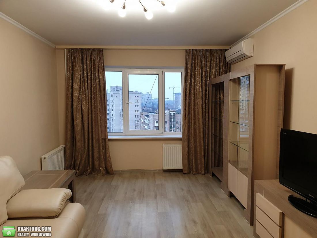 Rent out 2-room apartment. Киев,  Черновола — photo 8