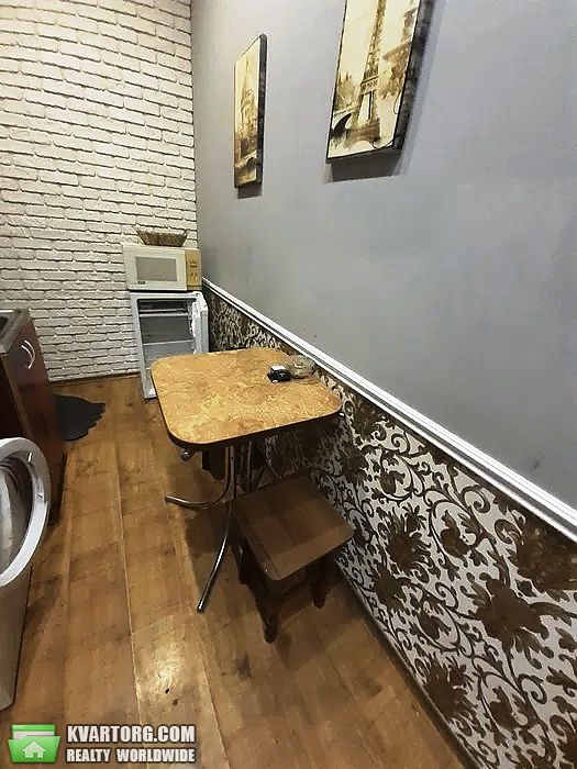Rent out 1-room apartment. Львов, Крехівська — photo 2