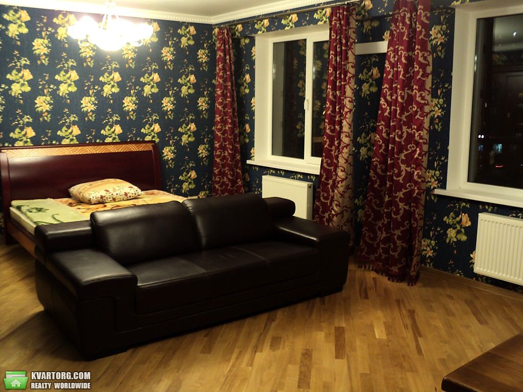 Rent out 1-room apartment. Киев, Днепровская наб — photo 2