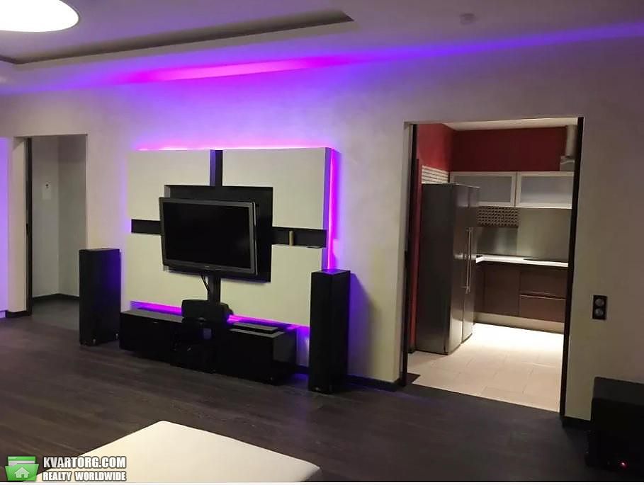 Rent out 3-room apartment. Киев,  Никольско-Слободская — photo 2