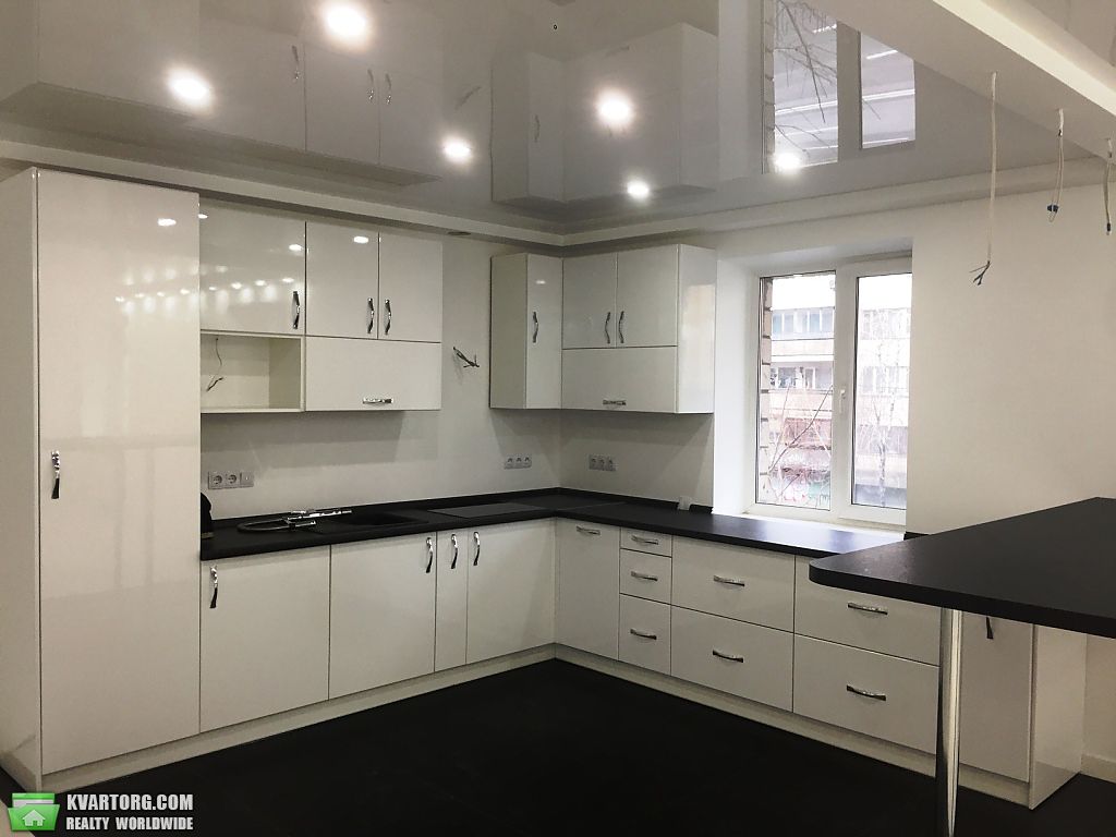 Sell 3-room apartment. Киев,  Толстого — photo 1