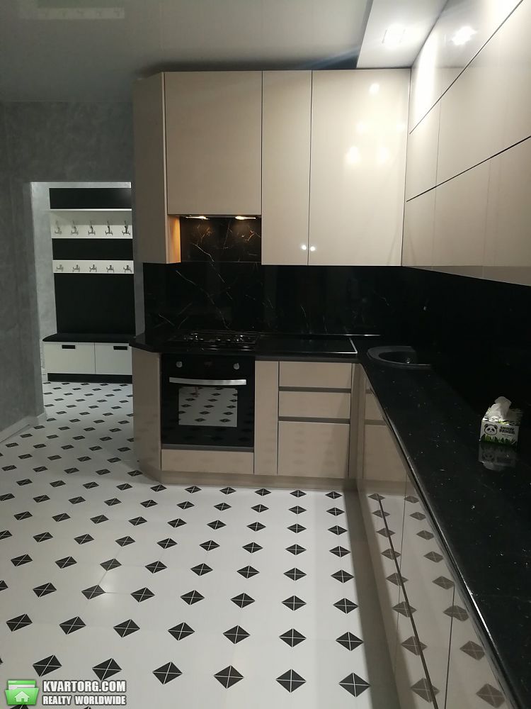 Rent out 2-room apartment. Львов, Шевченка — photo 4