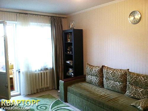 Sell 2-room apartment. Киев, Тростянецкая — photo 1