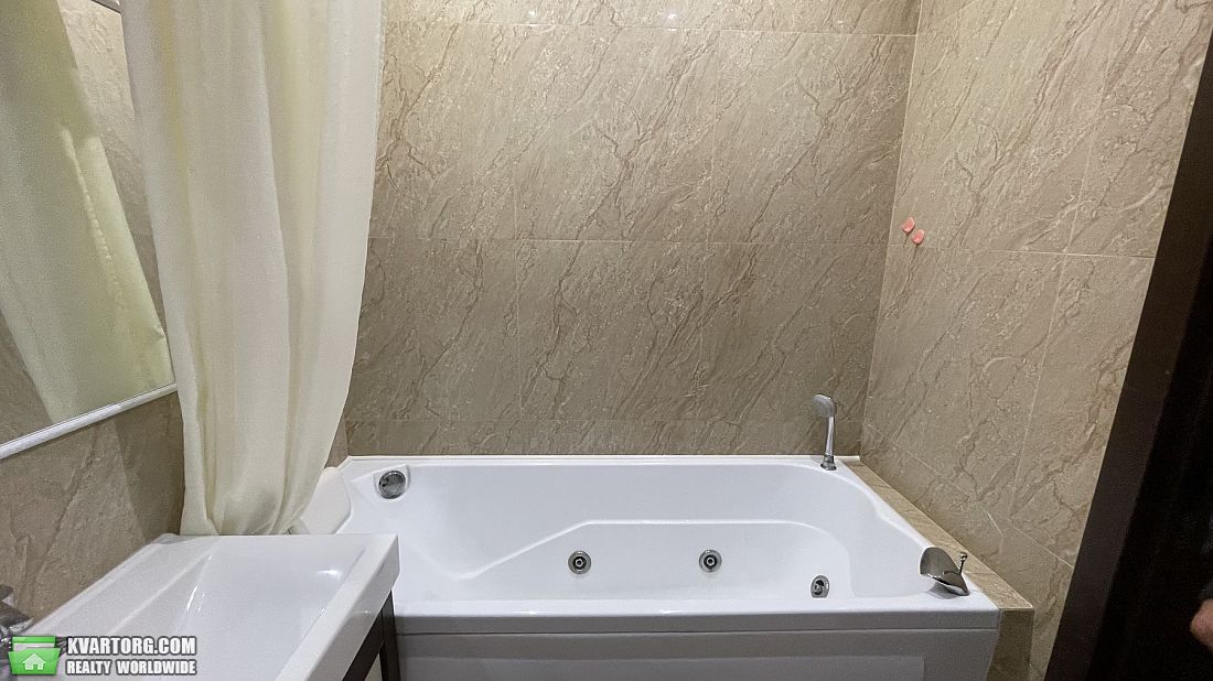 Rent out 1-room apartment. Киев, Регенераторная — photo 10
