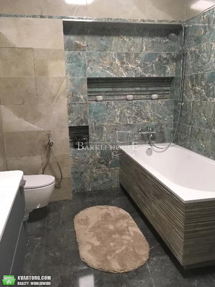 Rent out 3-room apartment. Киев,  Спасская — photo 10