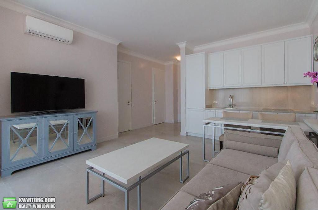 Rent out 2-room apartment. Киев,  Лумумбы — photo 3