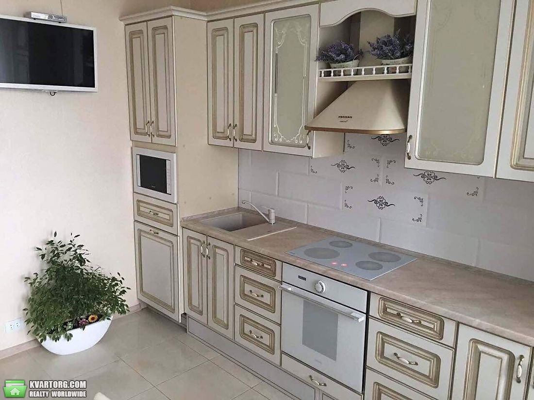 Rent out 3-room apartment. Киев,  Красногвардейская — photo 3