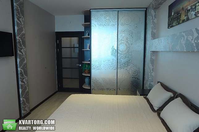 Rent out 2-room apartment. Киев,  Вышгородская — photo 2