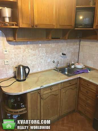 Rent out 2-room apartment. Киев,  Срибнокильская — photo 1