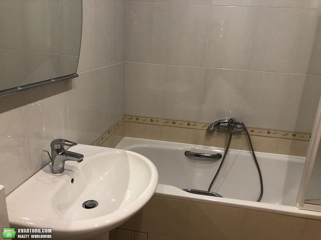 Rent out 3-room apartment. Киев,  Татарская — photo 8