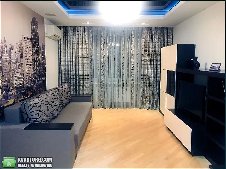 Rent out 1-room apartment. Киев, Харьковское шоссе — photo 4