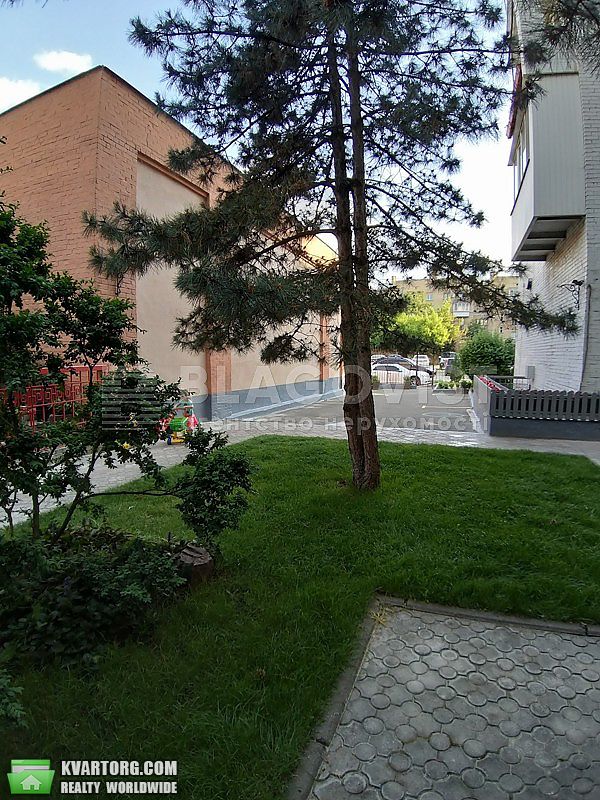 Sell 3-room apartment. Киев,  Еленовская — photo 2