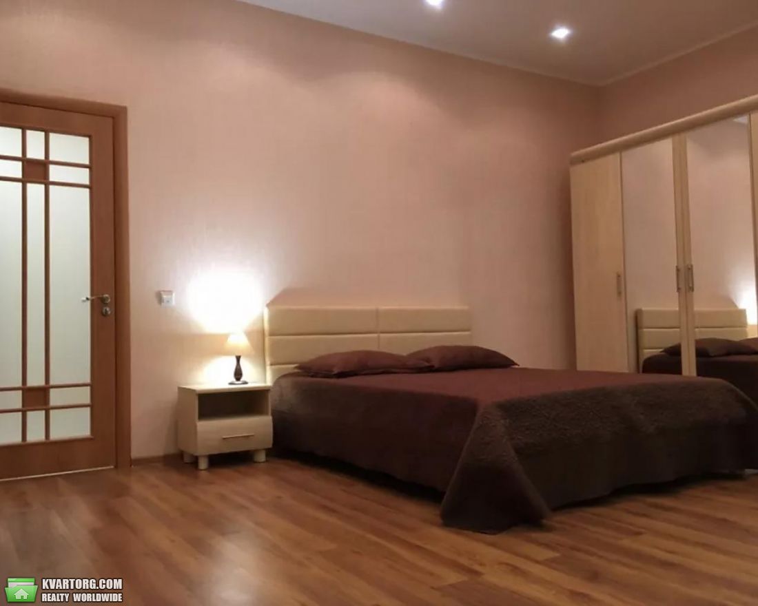 Rent out 1-room apartment. Киев,  Щорса — photo 4